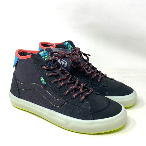VANS The Lizzie Shoe Canvas Suede Sneakers Gray Multi Women's Skate VN0A4BX1BGG - Picture 2 of 11